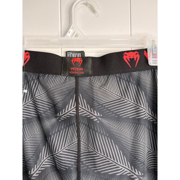 Venum Phantom Leggings Black Red Womens Small MSRP $69.99 active ware gym - Picture 2 of 9